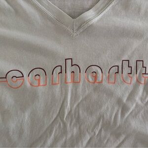Women’s Carhartt cream V-Neck Tee small